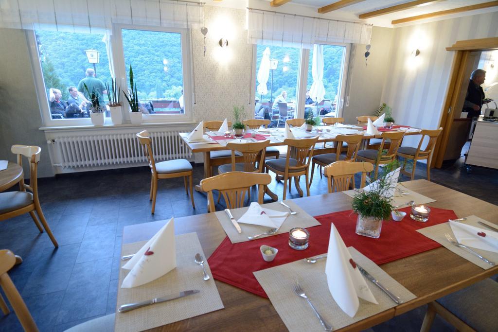 Hotel-Restaurant-Weingut Kapellenhof Klotten Exteriér fotografie