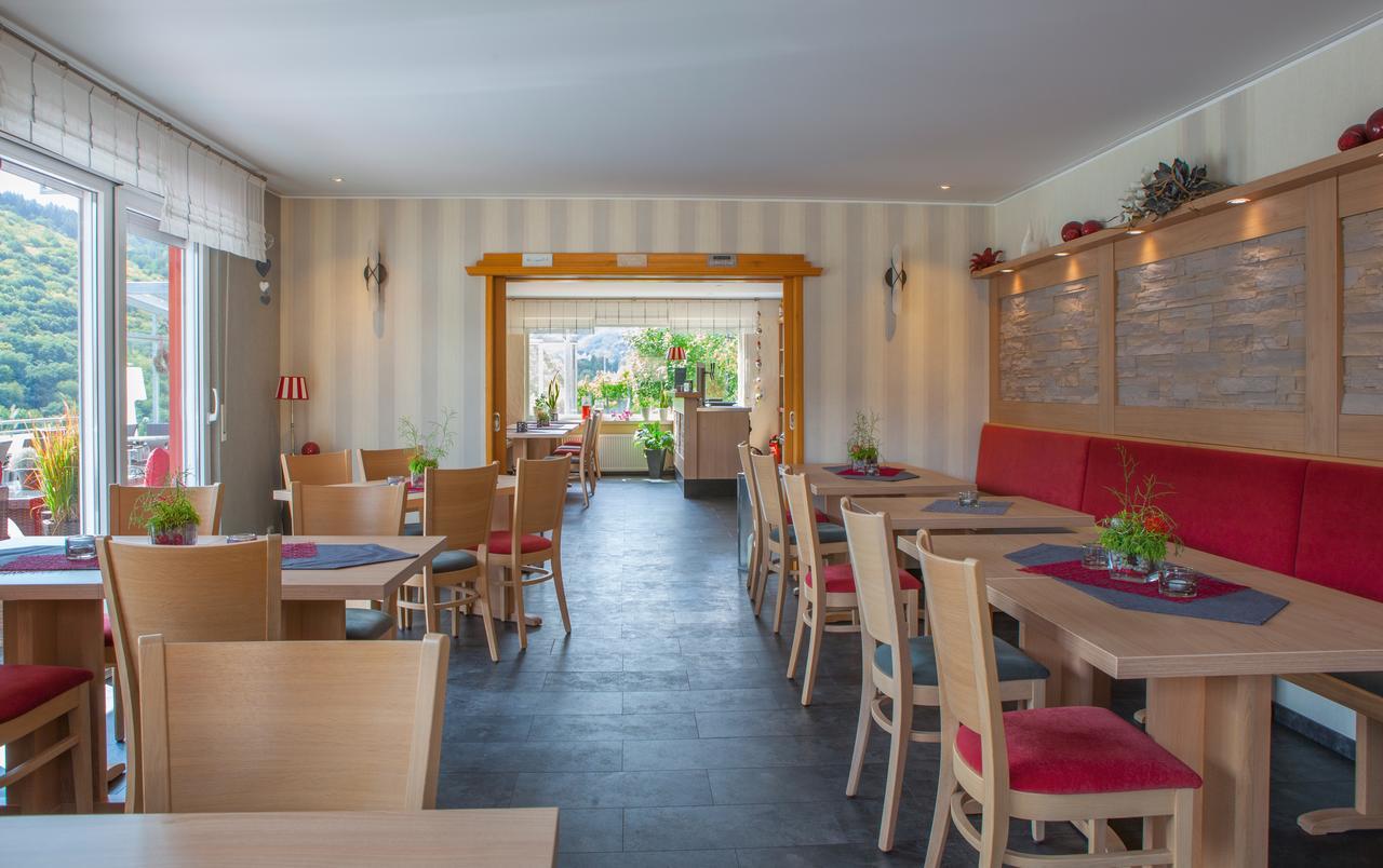 Hotel-Restaurant-Weingut Kapellenhof Klotten Exteriér fotografie